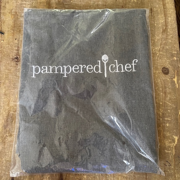 Pampered Chef Consultant Apron New In Package - Picture 2 of 4